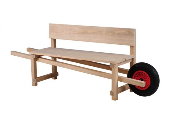 Movable Wheelbarrow Bench from Improvised Life