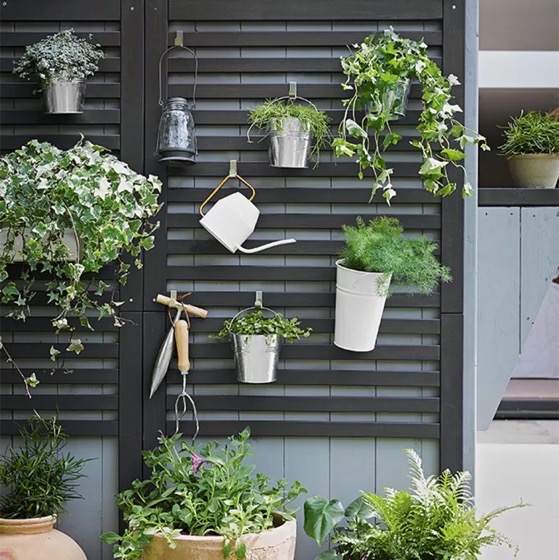Outdoor wall decor ideas – 15 ways to brighten up garden walls and fences via Ideal Home [Shared]