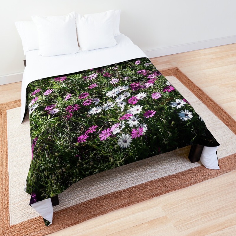 Ur,comforter top king,square,1000x1000.1-4.