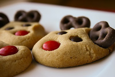 Cute cookie idea I found on Pinterest – reindeer cookies