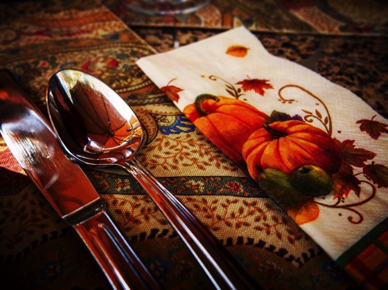 Thanksgiving Past #thanksgiving #thanksgiving2016 #table #ig_home #home #family #holiday #food #silverware