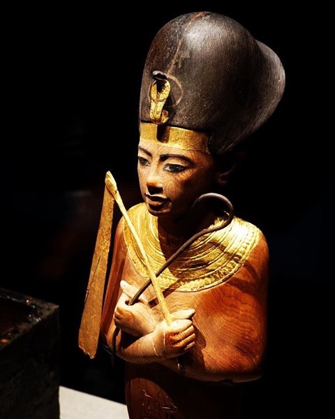 Statue – King Tut: Treasures of the Golden Pharaoh via Instagram