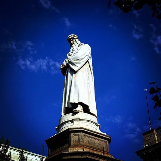 Leonardo da Vinci Statue in Piazza della Scala via Instagram