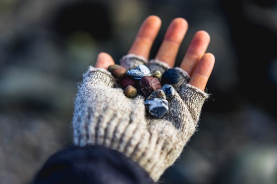 “100 pebbles still have weight when thrown together.