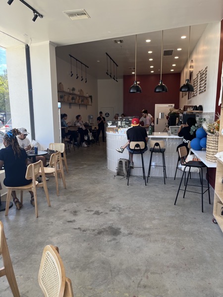 Laidrey, 17034 Ventura Blvd, Encino [Coffee/Food]