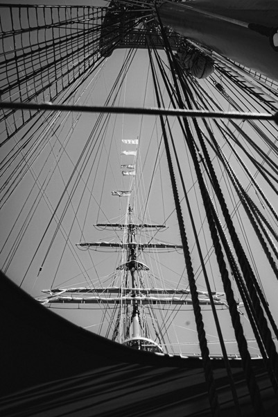 Mast View 5, The Amerigo Vespucci from Italy, Visits Los Angeles (2 photos) 