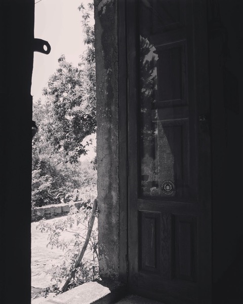 The door on The Old House on Mount Etna via Instagram [Photo]