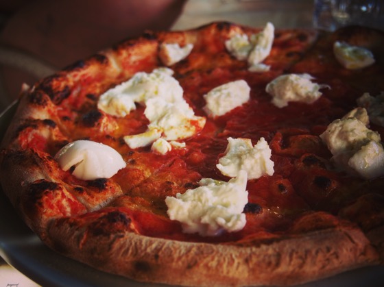 Pizza Margherita in Noto via Instagram [Photo]