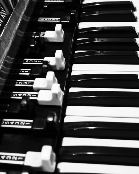 Hammond B3 in Black and White [Photo]