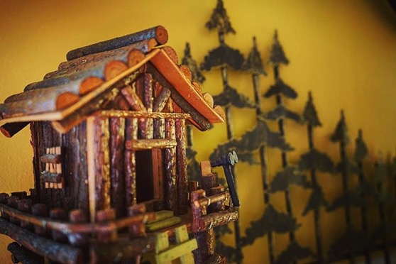 Birdhouse Decoration via Instagram
