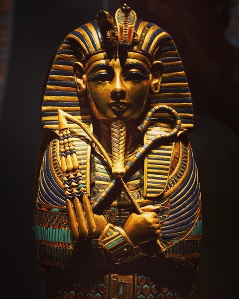 Statue – King Tut: Treasures of the Golden Pharaoh via Instagram