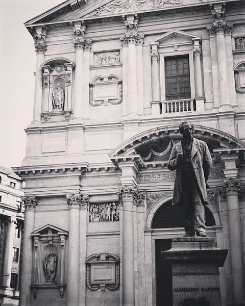 Birthplace and Statue of poet and novelist Alessandro Manzoni, Milano, Italia via Instagram