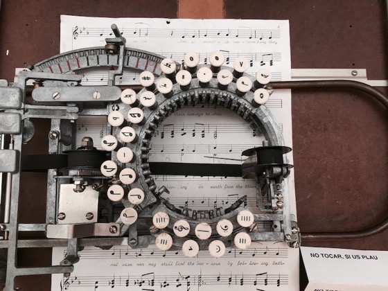 This Rare Vintage Typewriter from the 1950s Lets You Type Sheet Music via My Modern Met