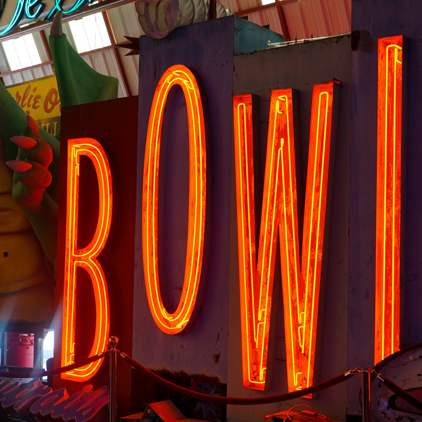 BOWL, Valley Relics Museum, Van Nuys, California [Photography]